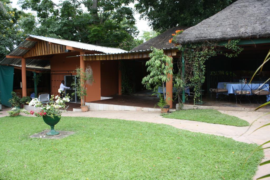 Palmwood Lodge Lusaka Esterno foto